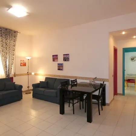 Arcobaleno Apartment *